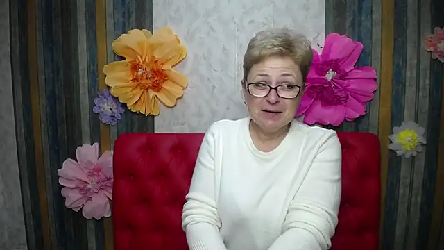 Snapshot of EmiliaGree chatting on May 3, 2026, 5:27 pm EmiliaGree online show from May 3, 2026, 5:27 pm