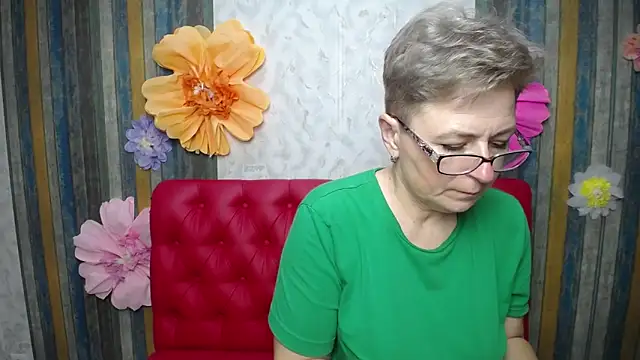 EmiliaGree online show from April 14, 2026, 5:18 pm