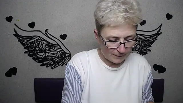 EmiliaGree online show from November 23, 2025, 6:07 pm