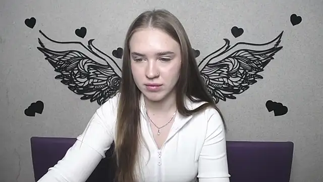 Snapshot of LauraHlot chatting on April 25, 2026, 5:10 pm LauraHlot online show from April 25, 2026, 5:10 pm