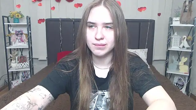 Snapshot of LauraHlot chatting on May 14, 2026, 5:32 pm LauraHlot online show from May 14, 2026, 5:32 pm