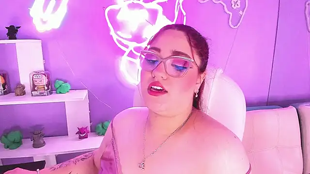 Snapshot of Camiila_Osorio chatting on September 30, 2025, 7:42 pm Camiila Osorio online show from September 30, 2025, 7:42 pm