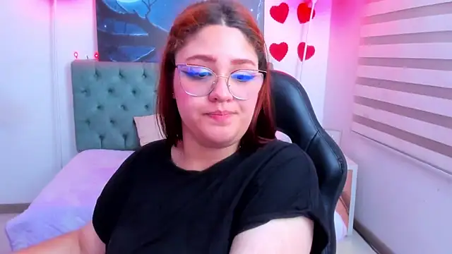 Snapshot of Camiila_Osorio chatting on March 13, 2025, 3:44 am Camiila Osorio online show from March 13, 2025, 3:44 am