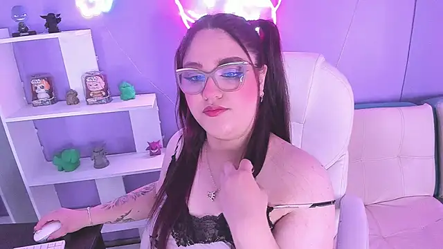 Snapshot of Camiila_Osorio chatting on September 29, 2025, 7:41 pm Camiila Osorio online show from September 29, 2025, 7:41 pm