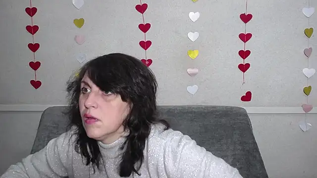 Snapshot of LuciaMii chatting on February 25, 2025, 6:01 pm LuciaMii online show from February 25, 2025, 6:01 pm