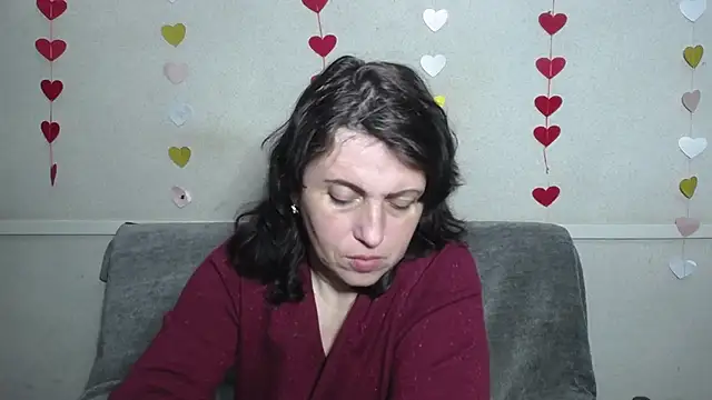 Snapshot of LuciaMii chatting on February 25, 2025, 12:14 am LuciaMii online show from February 25, 2025, 12:14 am
