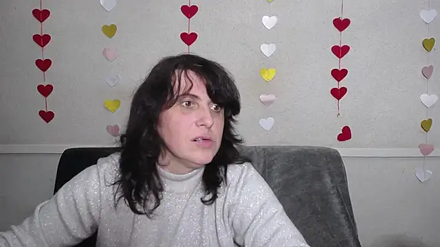 Snapshot of LuciaMii chatting on February 26, 2025, 3:14 am LuciaMii online show from February 26, 2025, 3:14 am