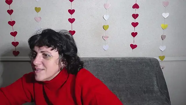 Snapshot of LuciaMii chatting on March 16, 2025, 6:09 am LuciaMii online show from March 16, 2025, 6:09 am