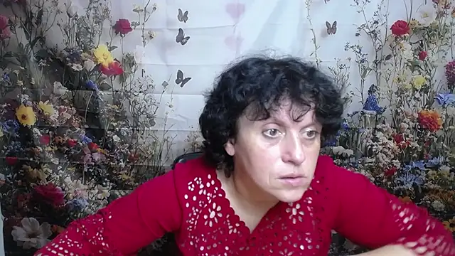 Snapshot of LuciaMii chatting on October 11, 2025, 5:08 am LuciaMii online show from October 11, 2025, 5:08 am