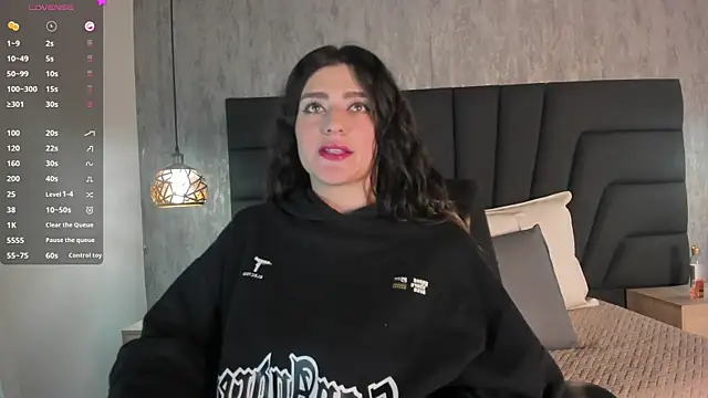 Snapshot of SARA_STONE17 chatting on February 17, 2025, 2:49 pm SARA STONE17 online show from February 17, 2025, 2:49 pm