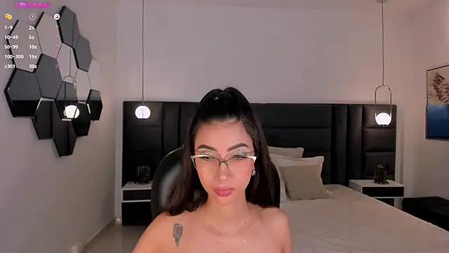 Snapshot of ValeriaVelvet chatting on March 19, 2025, 5:50 pm ValeriaVelvet online show from March 19, 2025, 5:50 pm