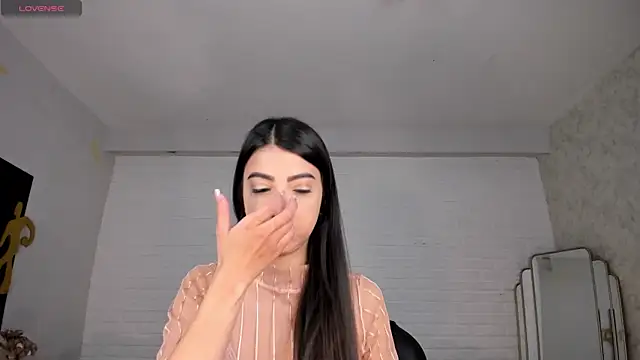 Snapshot of ValeriaVelvet chatting on October 20, 2025, 12:17 pm ValeriaVelvet online show from October 20, 2025, 12:17 pm