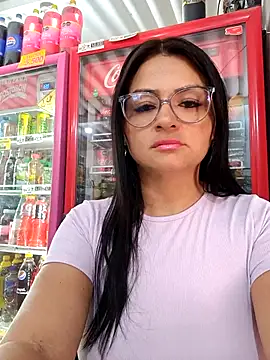 Snapshot of Linda_Lars chatting on October 21, 2025, 2:27 pm Linda Lars online show from October 21, 2025, 2:27 pm