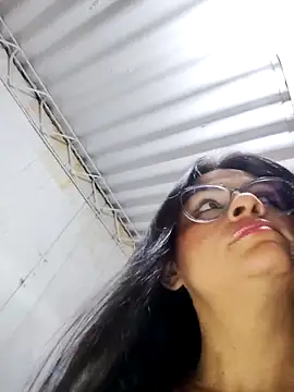 Linda Lars online show from March 10, 2026, 2:04 am