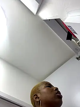 Snapshot of KenyaMystic chatting on December 3, 2025, 7:13 pm KenyaMystic online show from December 3, 2025, 7:13 pm