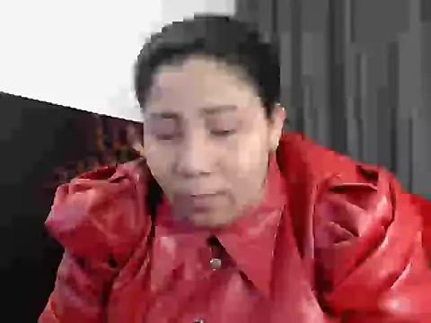 LeizaMagnus online show from January 13, 2026, 6:01 pm