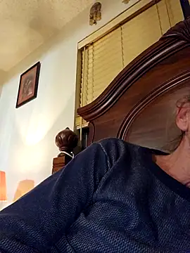 coolbrease10 online show from February 21, 2025, 4:07 am