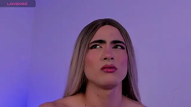 Snapshot of JESSI_NAOMI chatting on February 25, 2025, 1:30 am JESSI NAOMI online show from February 25, 2025, 1:30 am