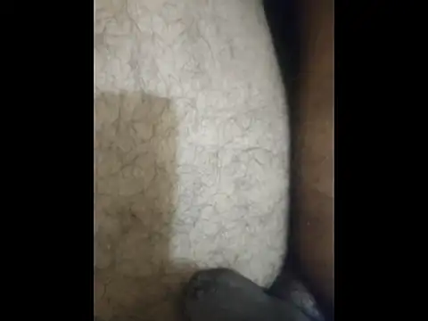 Snapshot of boy_BeardGallery chatting on October 31, 2025, 6:26 pm boy BeardGallery online show from October 31, 2025, 6:26 pm