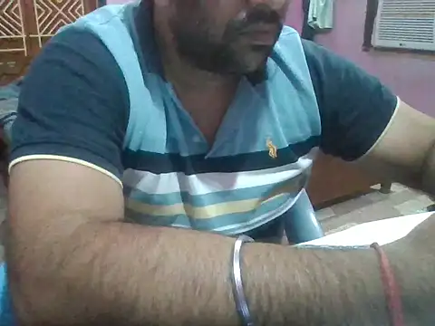 Snapshot of boyplay1000 chatting on December 3, 2025, 11:20 am boyplay1000 online show from December 3, 2025, 11:20 am