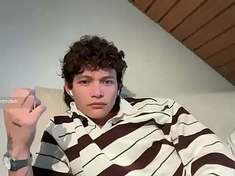 ccamilo-andress online show from September 26, 2025, 10:11 am