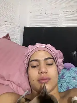 Snapshot of ariel_jonees chatting on November 6, 2025, 9:24 am ariel jonees online show from November 6, 2025, 9:24 am