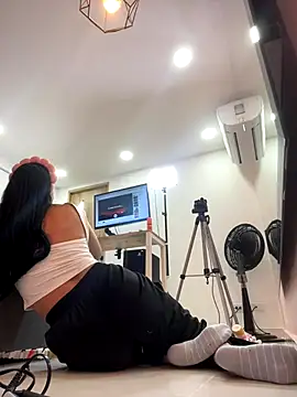 ariel jonees online show from December 2, 2025, 5:14 pm