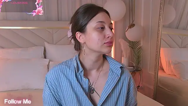 Snapshot of MaryReel chatting on October 25, 2025, 9:08 am MaryReel online show from October 25, 2025, 9:08 am