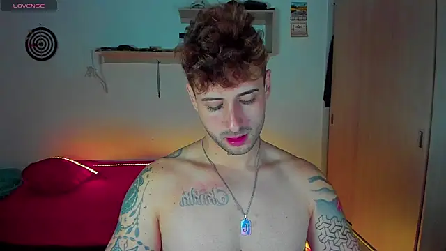 Snapshot of Ares_blue chatting on January 13, 2026, 12:20 pm Ares blue online show from January 13, 2026, 12:20 pm