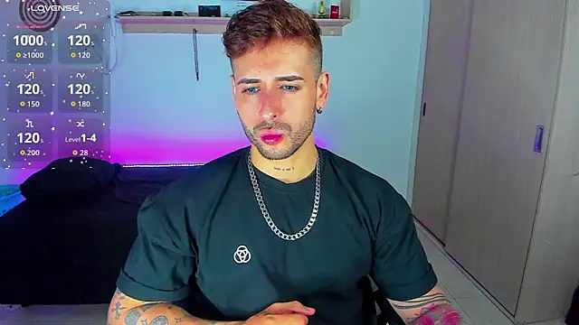 Snapshot of Ares_blue chatting on November 20, 2025, 1:23 pm Ares blue online show from November 20, 2025, 1:23 pm