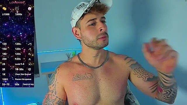 Snapshot of Ares_blue chatting on October 18, 2025, 1:13 pm Ares blue online show from October 18, 2025, 1:13 pm