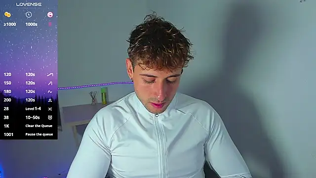 Snapshot of Ares_blue chatting on October 24, 2025, 1:21 pm Ares blue online show from October 24, 2025, 1:21 pm