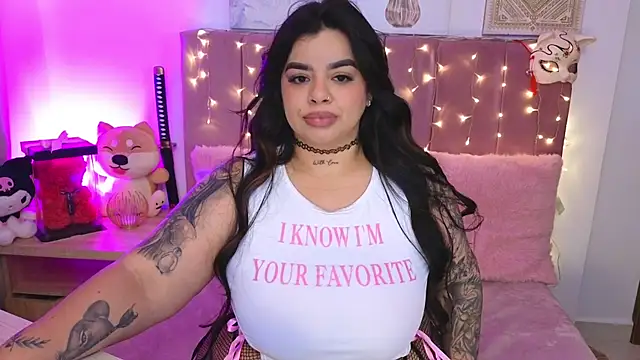Snapshot of MiahJoness chatting on June 24, 2026, 10:40 pm MiahJoness online show from June 24, 2026, 10:40 pm