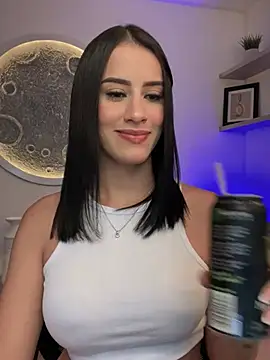 SarahhSmitth1 online show from February 21, 2025, 11:43 pm