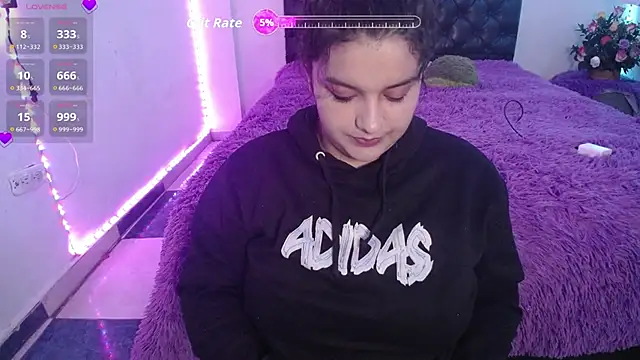 Laurenkenner  online show from March 16, 2026, 6:32 pm