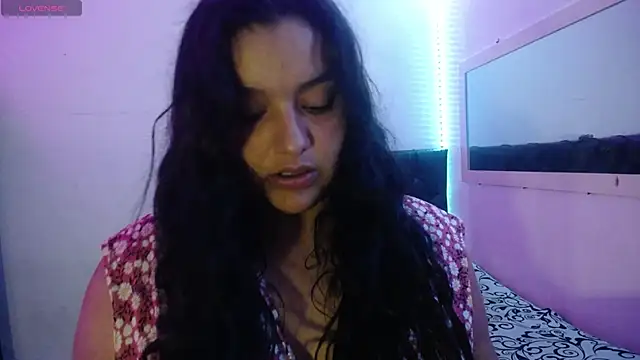 Laurenkenner  online show from September 23, 2025, 7:10 pm