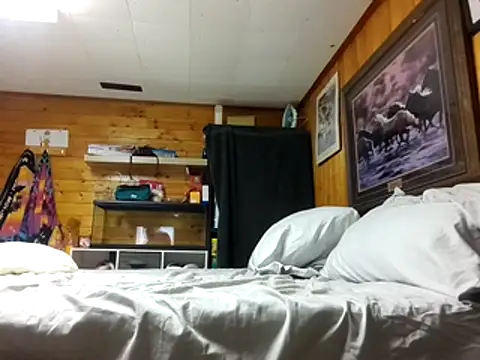 Ryan and Aurora online show from December 5, 2025, 2:32 am