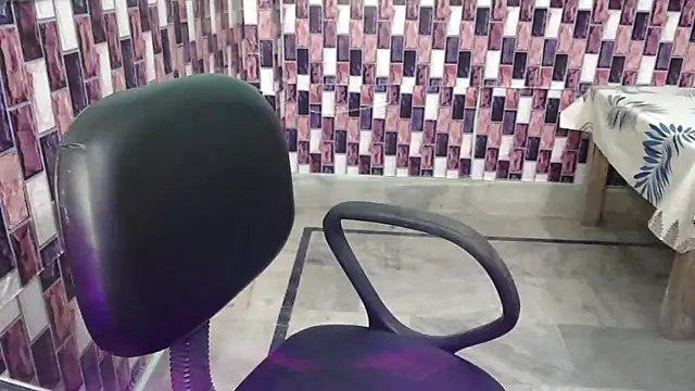 N-Natasha online show from September 19, 2025, 5:17 pm