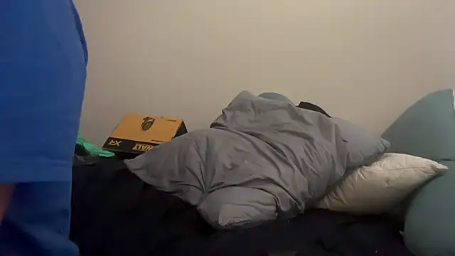 nakud4u online show from December 18, 2025, 3:44 am