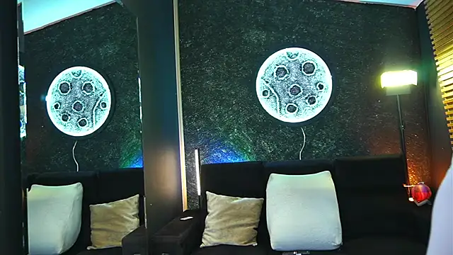 MassimoWalton2 online show from March 9, 2025, 12:53 pm