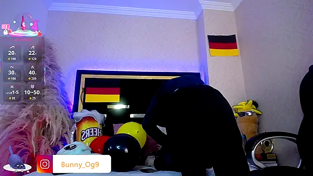 Snapshot of Bunny_O chatting on September 30, 2025, 8:15 pm Bunny O online show from September 30, 2025, 8:15 pm