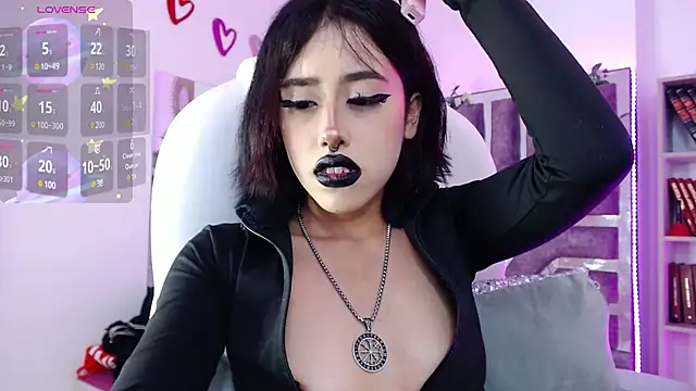 Snapshot of Bunny_O chatting on March 9, 2025, 11:14 pm Bunny O online show from March 9, 2025, 11:14 pm