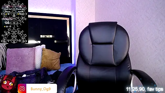 Snapshot of Bunny_O chatting on November 8, 2025, 8:34 pm Bunny O online show from November 8, 2025, 8:34 pm