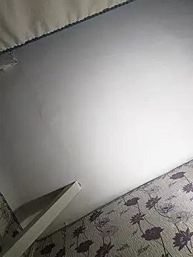 Snapshot of SweetLeila40 chatting on March 13, 2025, 8:54 pm SweetLeila40 online show from March 13, 2025, 8:54 pm