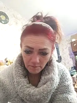 SweetLeila40 online show from April 7, 2026, 5:42 am