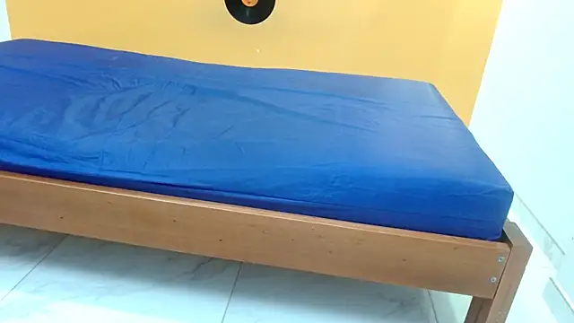 Snapshot of evaleribigtits18 chatting on September 12, 2025, 2:50 pm evaleribigtits18 online show from September 12, 2025, 2:50 pm