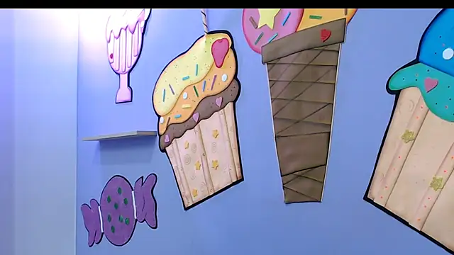 Snapshot of evaleribigtits18 chatting on November 17, 2025, 7:07 pm evaleribigtits18 online show from November 17, 2025, 7:07 pm