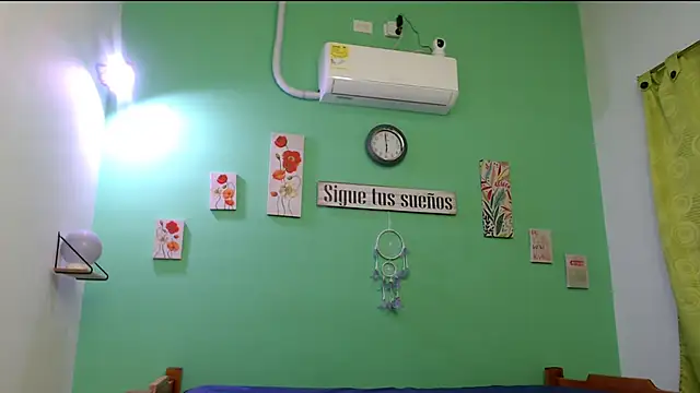 evaleribigtits18 online show from February 5, 2026, 1:23 am