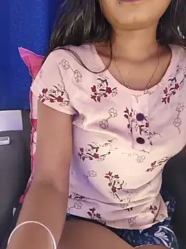 yhona darling online show from June 15, 2026, 12:16 pm