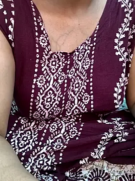 Snapshot of MUMTAJ-1 chatting on April 2, 2026, 8:32 am MUMTAJ-1 online show from April 2, 2026, 8:32 am